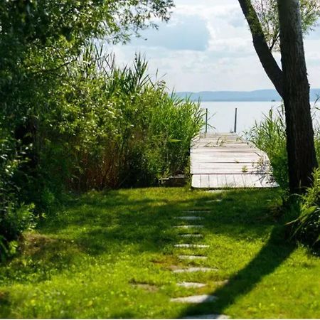 Green Lake House - Private Beach At Balaton بالاتوناكاراتيا المظهر الخارجي الصورة