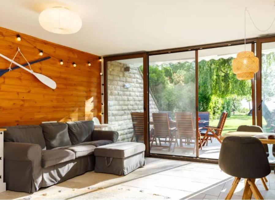 Green Lake House - Private Beach At Balaton بالاتوناكاراتيا المظهر الخارجي الصورة